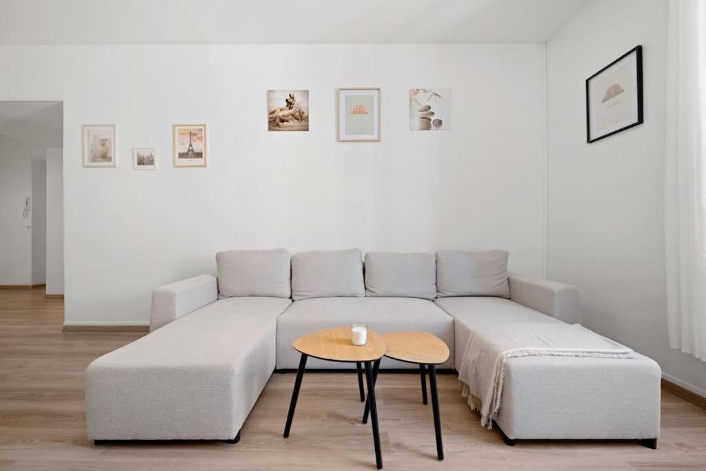 Apartment F3, 2 Chambres, 80m2